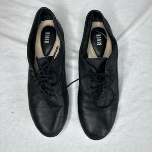 Bloch Lower Oxford Shoe Black Leather Lace Up Flat 1/4  Heel - Women’s Size 7